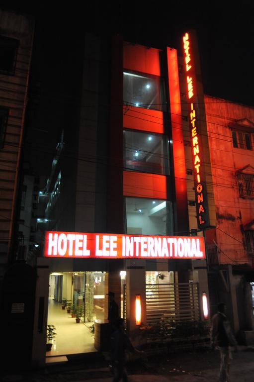 כלכותה Hotel Lee International מראה חיצוני תמונה